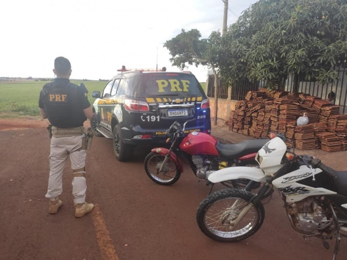 PRF recupera quatro veículos e duas motocicletas na região de fronteira